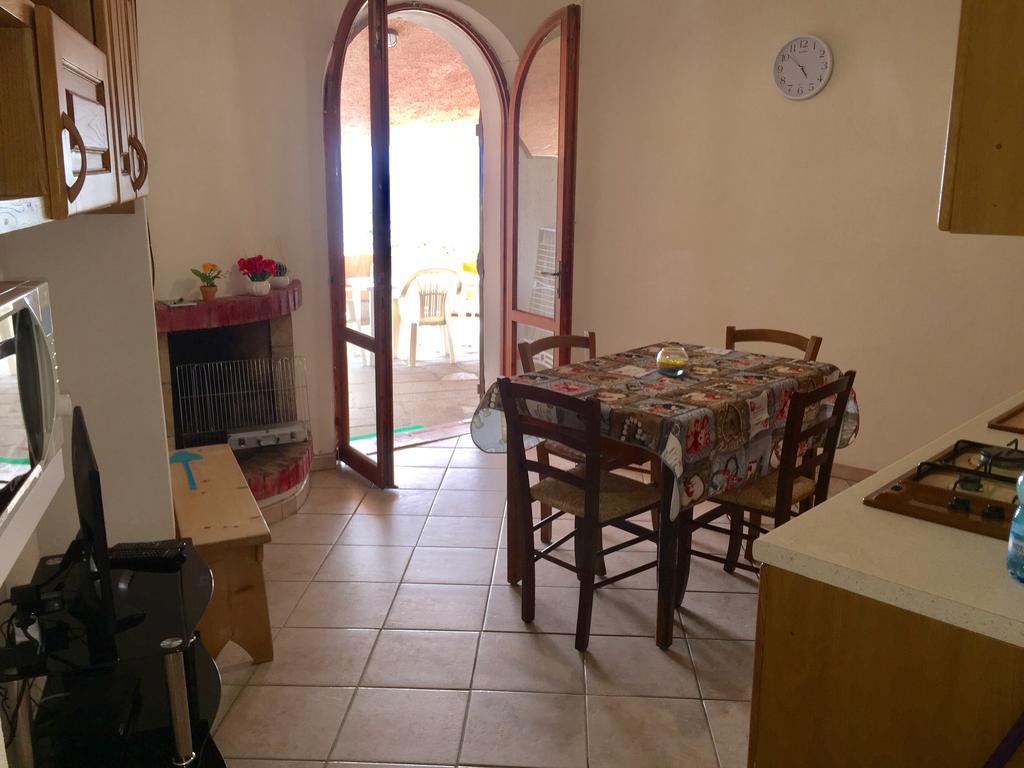 Appartamenti In Villa La Marinedda Isola Rossa Exteriör bild