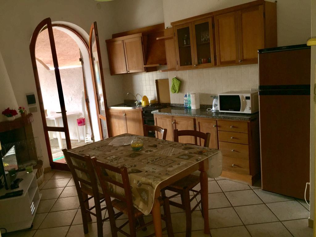 Appartamenti In Villa La Marinedda Isola Rossa Exteriör bild